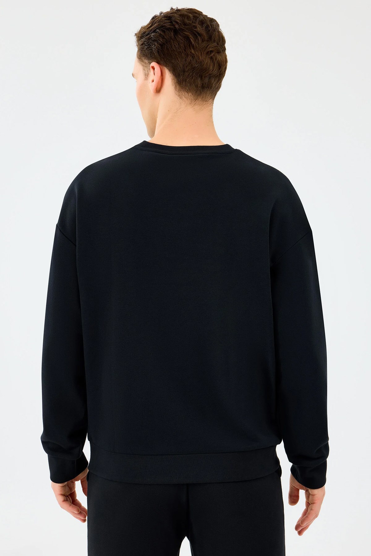 Skechers Essential Erkek Sweatshirt S2610015-3817 Siyah