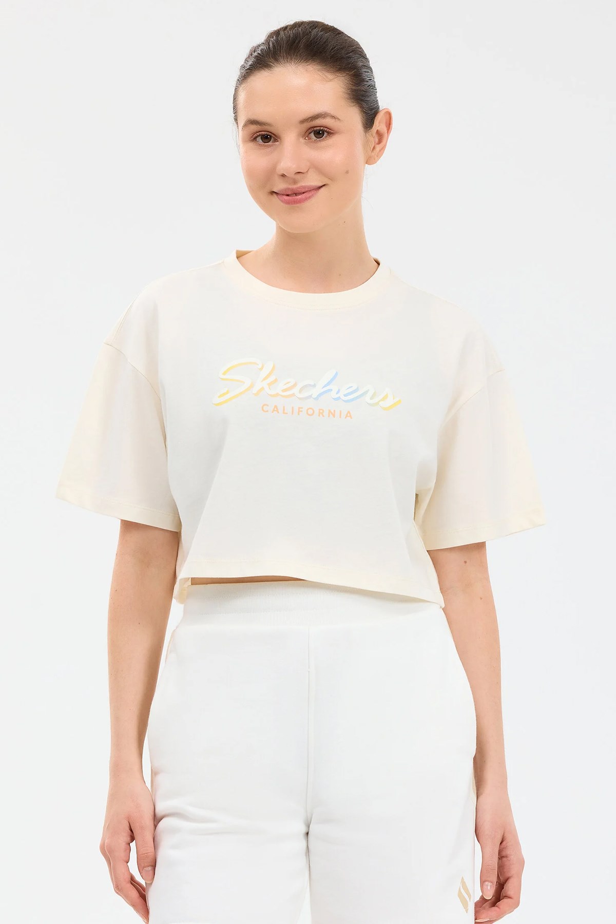 Skechers Crop Graphic Kadın Tişört S2610054-3855 Beyaz