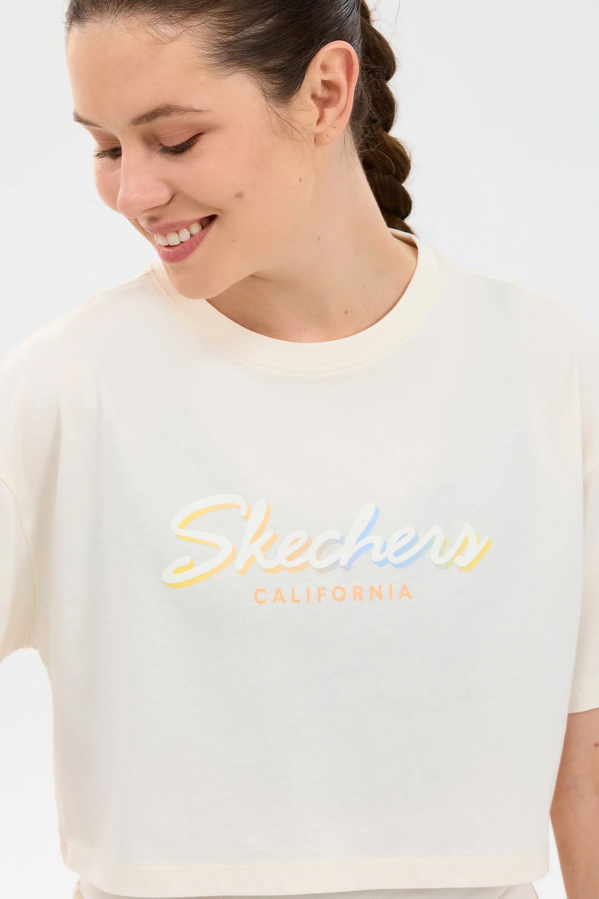 Skechers Crop Graphic Kadın Tişört S2610054-3855 Beyaz