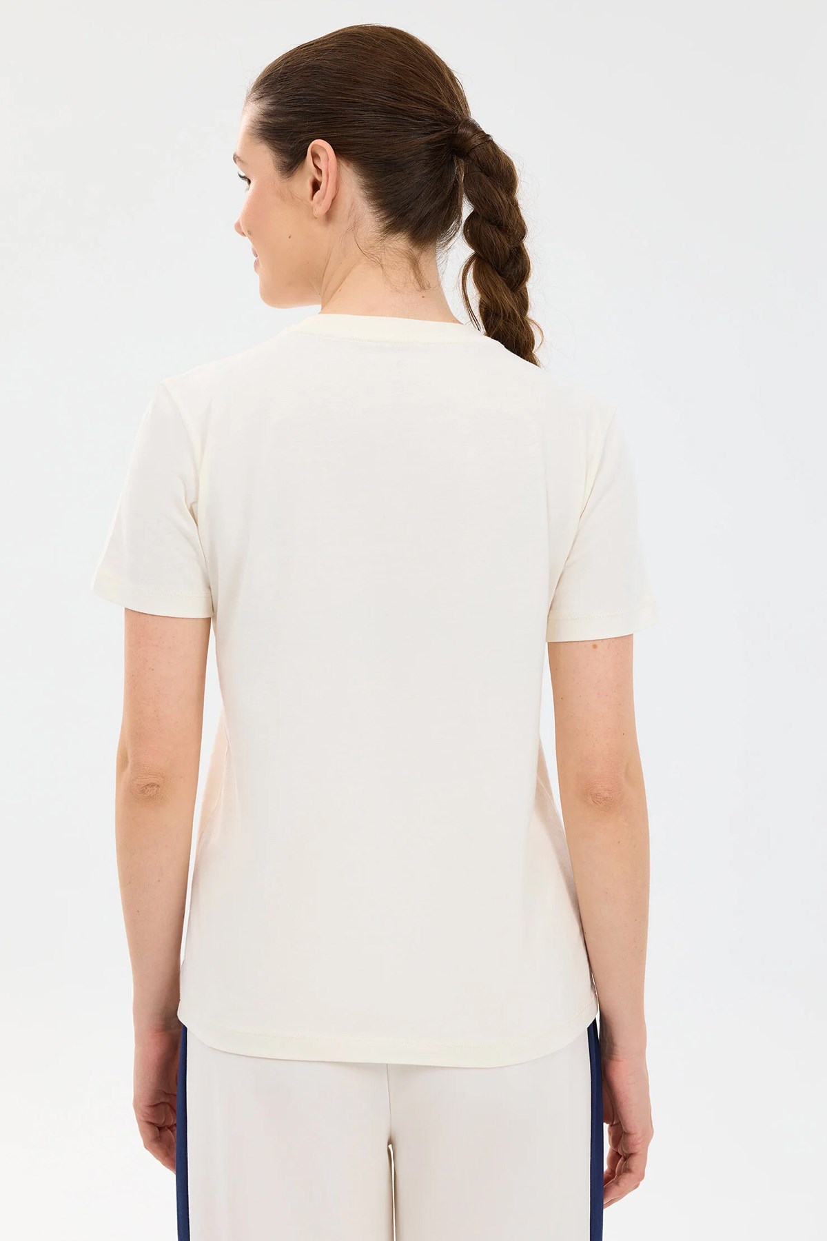 Skechers Graphic Kadın Tişört S2610057-3855 Beyaz