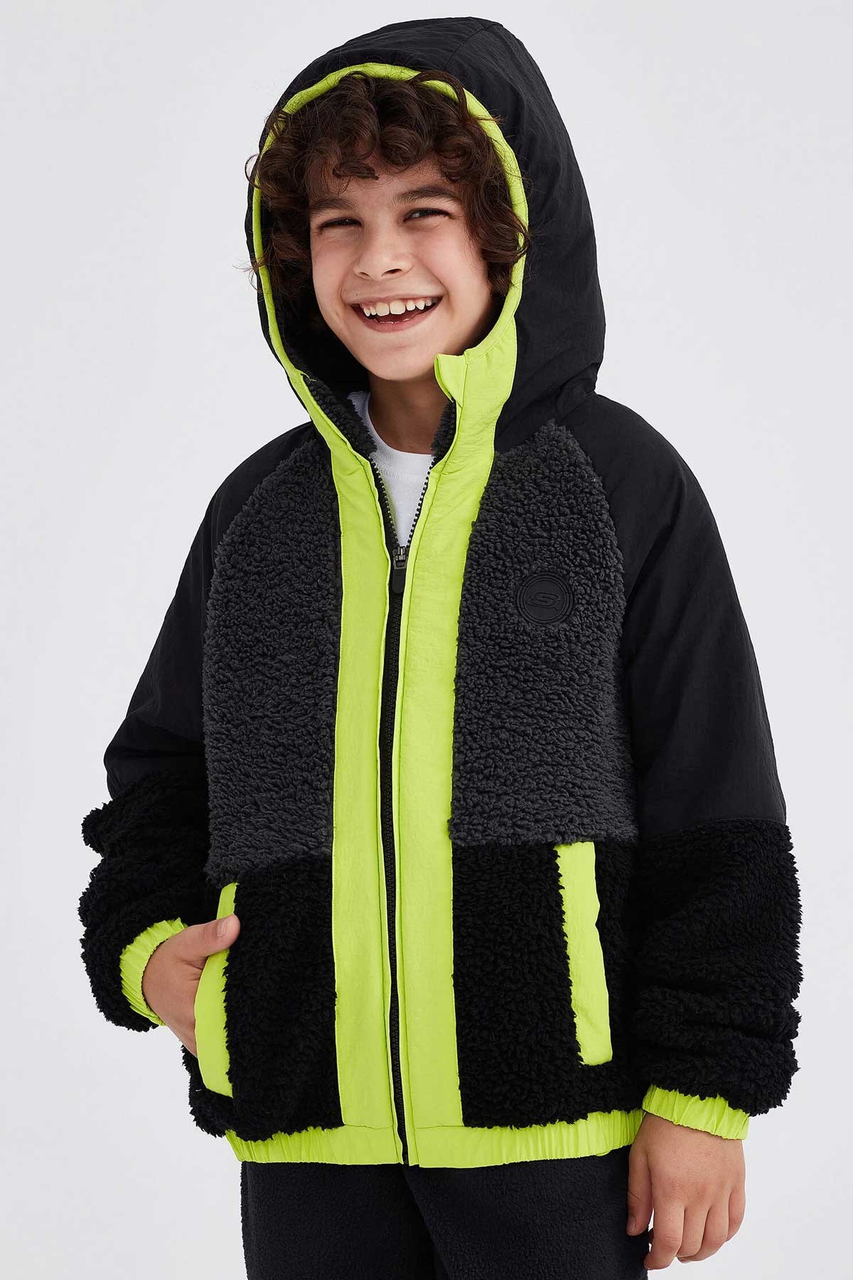 Skechers Outdoor Full Zip Sherpa Çocuk Ceket SK232203-001 Siyah
