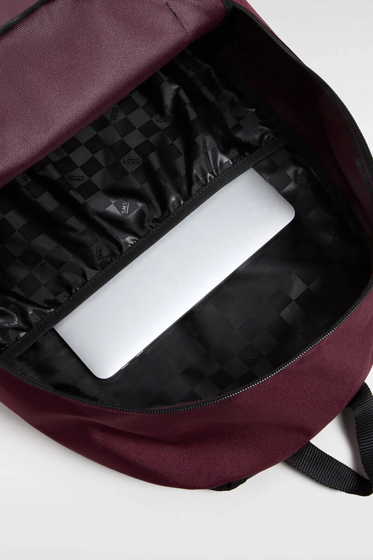 Vans Ranged 2 Unisex Sırt Çantası VN0A7UFNDA01 Bordo
