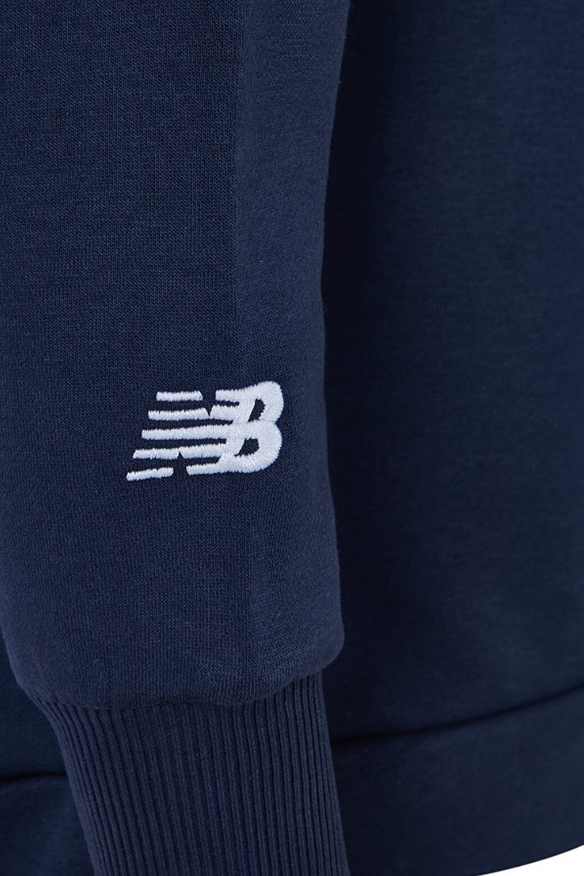 New Balance Lifestyle Kadın Sweatshirt WNC1609-AVI Lacivert